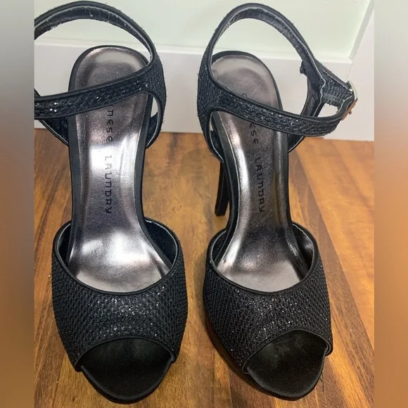 Chinese Laundry 6 - Picture 4 of 9